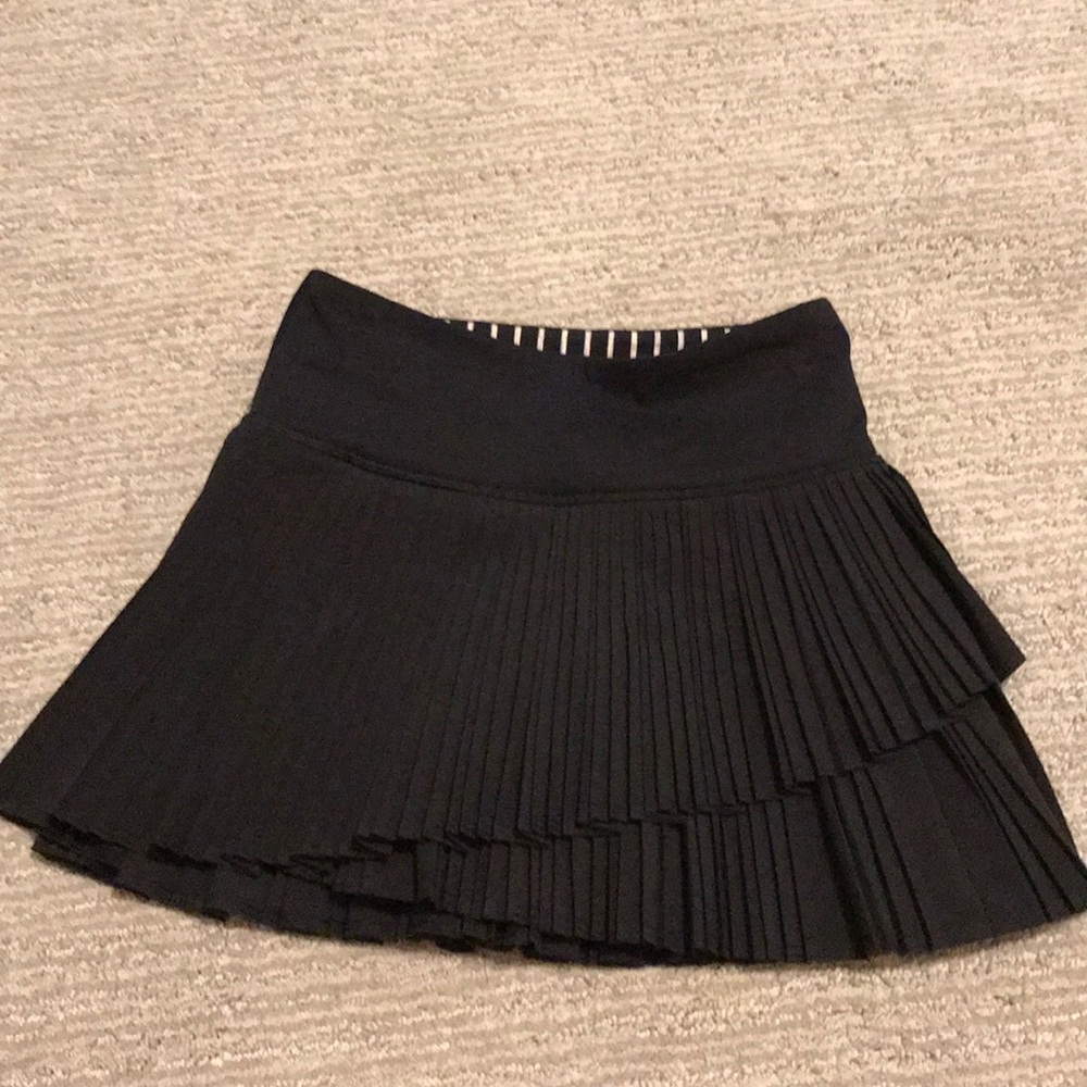 Ivivva black skirt